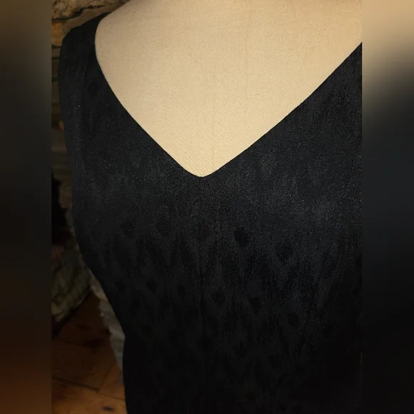 Tahari Arthur S Levine NWT Elegant Black Sleeveless Dress Pleated Skirt - Picture 6 of 10